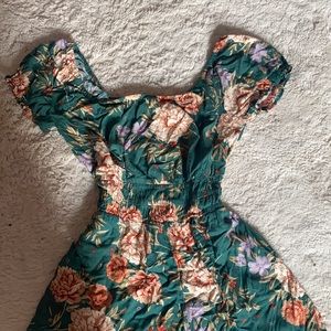 Floral romper M American Eagle